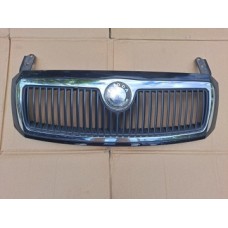 Skoda fabia и решетка радиатора 6y0853568b