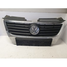 Решетка радиатора решетка vw passat b6 3c0853651