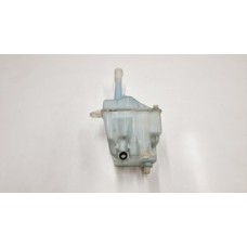 Бачок омывателя toyota hiace 060351- 833