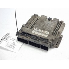 Компьютер двигателя ecu 0281019382 renault master iii