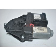 Моторчик стеклоподъемника правый перед vw golf v 1k0959793c