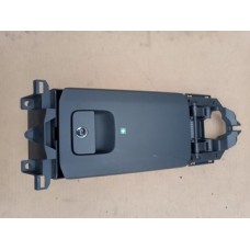 Бардачок аптечки audi tt 8s0 cabrio 8s7867489