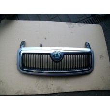 Решетка радиатора skoda fabia и цвет 9102