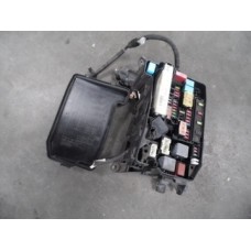 Корпус предохранителей toyota prius iii 09- 15 1. 8