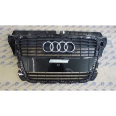 Решетка радиатора audi a3 8p рестайлинг 09- 12 черный отблеск