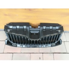 Решетка радиатора перед skoda fabia iii 6v0853653 14- 18