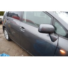 Правое передние зеркало toyota verso 2010 1g3