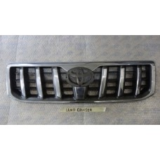 Решетка радиатора toyota land cruiser fj120 53111- 60490