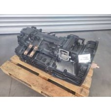Mercedes-Benz G210-16