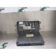 Renault 21717590 regeleenheid T460