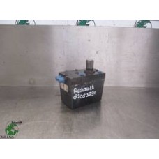 Renault 82053291 KANTELPOMP RENAULT  AE
