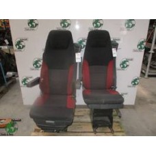 Renault MAGNUM 782056667 / 782056702 STOELENSET EURO 5