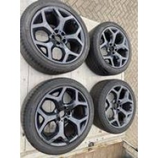 BMW X6   20 inch velgen met banden