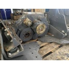 Transfer case for concrete pumps