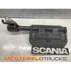Scania Spatbordsteun rechts