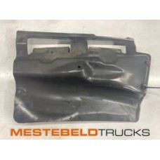 Scania Beschermplaat links