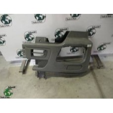 Mercedes-Benz A 943 880 58 72 BUMPERHOEK LINKS