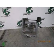 Volvo 21390585 // 8189958 VOETREM VENTIEL MET PLAAT FH 500 EURO 5