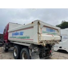 Istrail tipping box w/ tipping frame