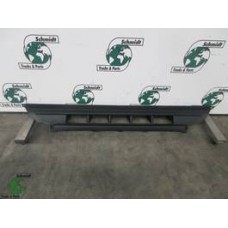 Iveco HIWAY 5801562137 MIDDENDEEL BUMPER  EURO 6   NIEUW!