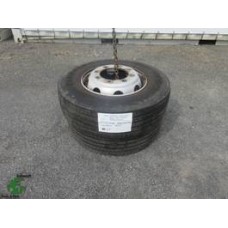 Firestone 285/70R19,5 145/143  M+S BANDEN MET STAAL WIEL  VOORAS