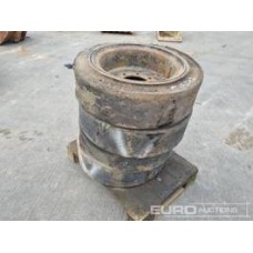 Sunbear 7.00-15 Tyre & Rim (4 of)